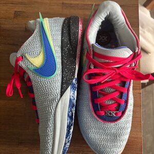 Nike Lebron XX (20) Men's Basketball Sneakers Size 11